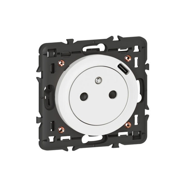Legrand - Prise Céliane 2P+T 16A + chargeur USB Type-C - Mécanisme avec support et enjoliveur blanc - Réf : 068127