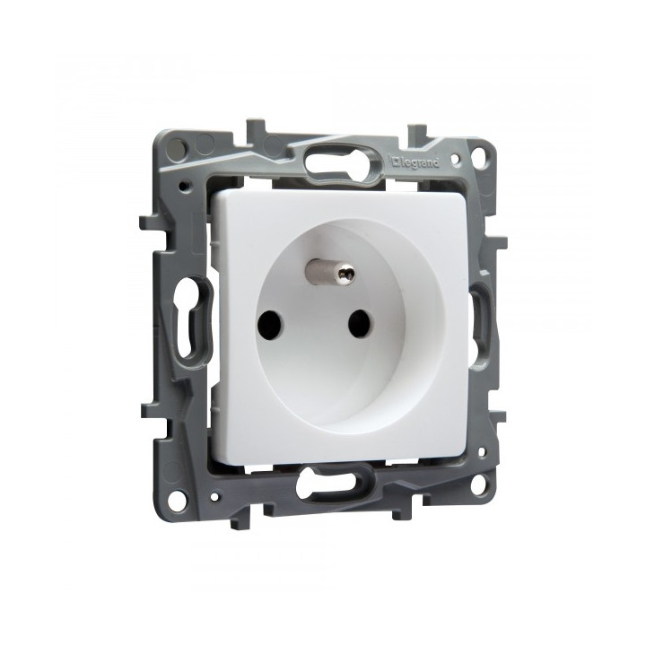 Legrand Niloé - Prise de courant 2P+T 16A - Blanc - Réf : 664735