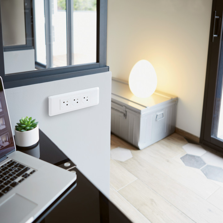 Legrand Plaque de finition horizontale Mosaic pour 6 modules blanc Réf : 277816L