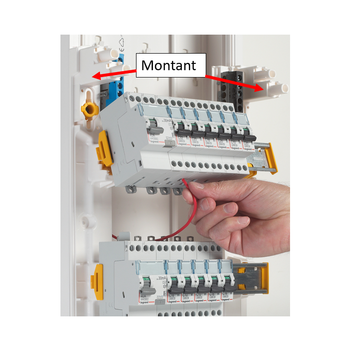 Legrand - Reconditionné - Montant pour Coffret Drivia 3 rangées 401 213 et 401 223 - MONTANT3RANGEES