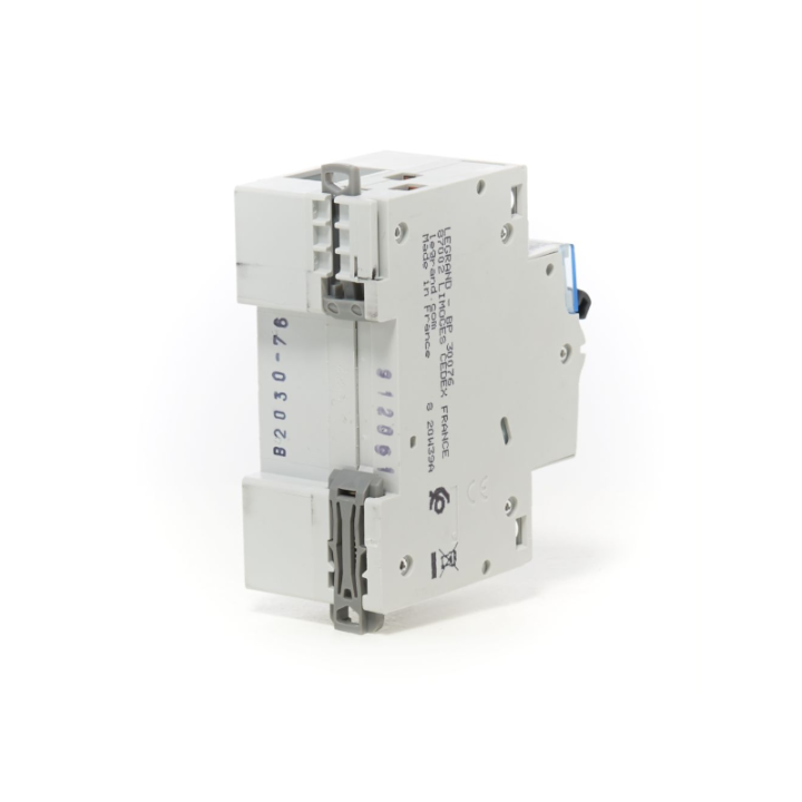 Legrand - Kit prise saillie étanche Green'up véhicule électrique + Disjoncteur différentiel - 20A - HPI - Réf : 090471 + 410754