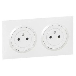 Legrand Dooxie - Prise de courant 2x2P+T 16A pré-câblé + plaque - Blanc - 600332-600802