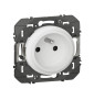 Legrand - Prise de courant Easyréno 2P+T faible profondeur Dooxie - 16A - Finition Blanc - Réf : 600328