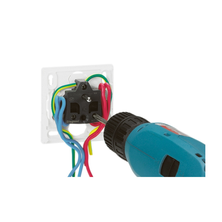 Legrand - Oteo - Prise de courant - 2P+T - 16A - 230V - Réf : 086027