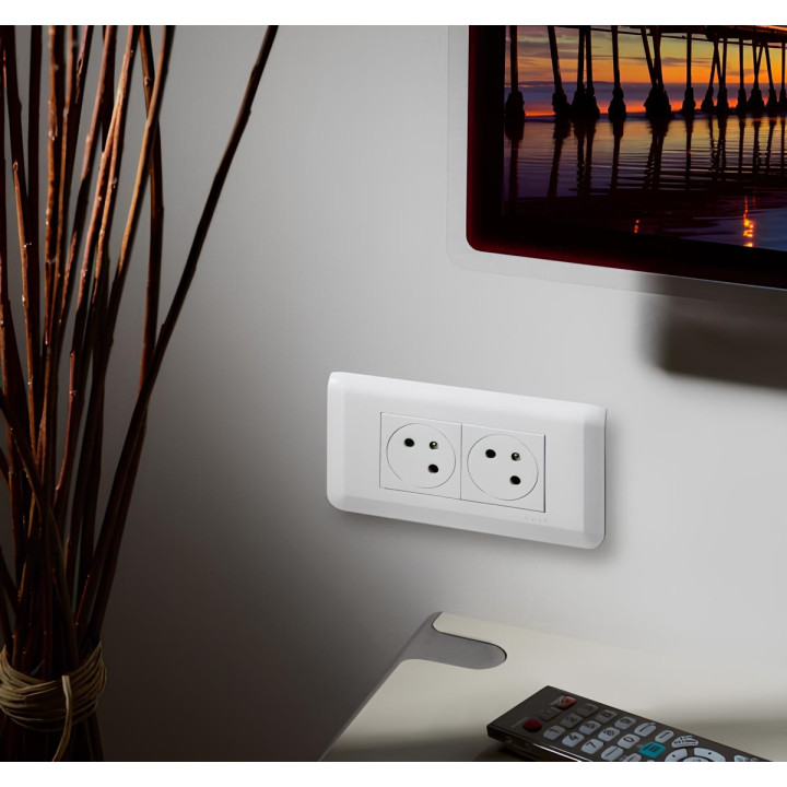 Legrand - Mosaic - LOT - Double prise avec plaque blanche et support