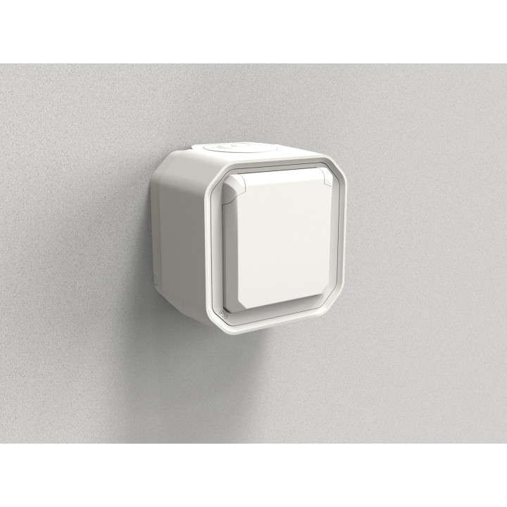 Legrand - Prise de courant 2P+T 16A étanche Plexo Saillie- IP55/IK08 - Blanc - Réf : 069781L