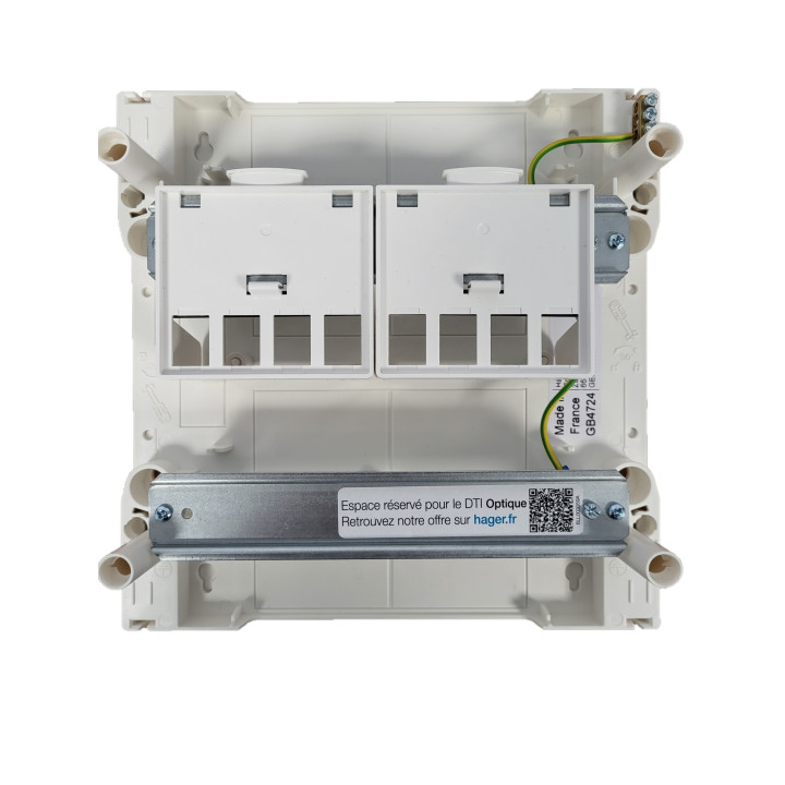 Hager - Coffret de communication éco - 8 x RJ45 Grade 2TV - Réf : TN306