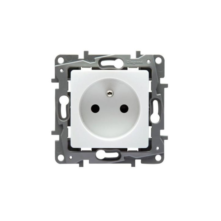 Legrand Niloé - Prise de courant 2P+T 16A - Blanc - Réf : 664735