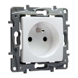 Legrand Niloé - Prise de courant 2P+T 16A - Blanc - Réf : 664735