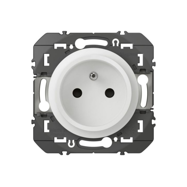 Legrand - Prise de courant Easyréno 2P+T faible profondeur Dooxie - 16A - Finition Blanc - Réf : 600328