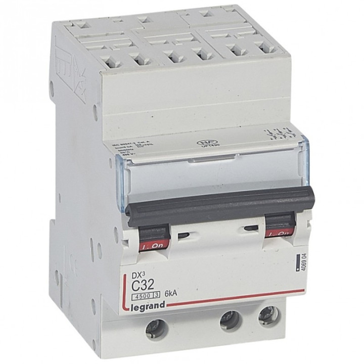 Legrand - Disjoncteur DNX³4500 6kA arrivée automatique sortie à vis - tripolaire 400V~ 32A courbe C - 406904